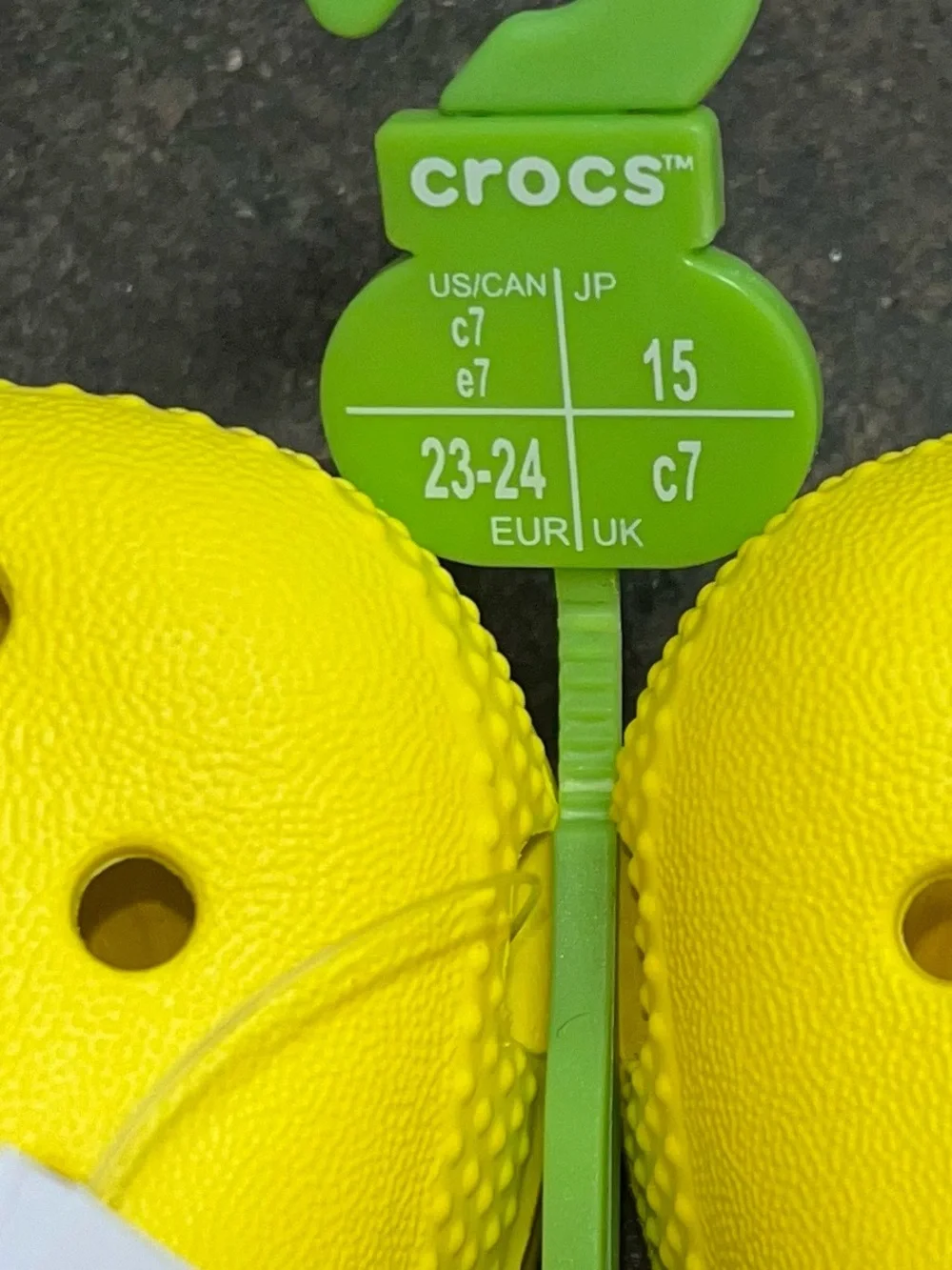 Crocs Kids Classic Clog Lemon Lightweight Heel Strap Shoe Size C7 Water-Friendly